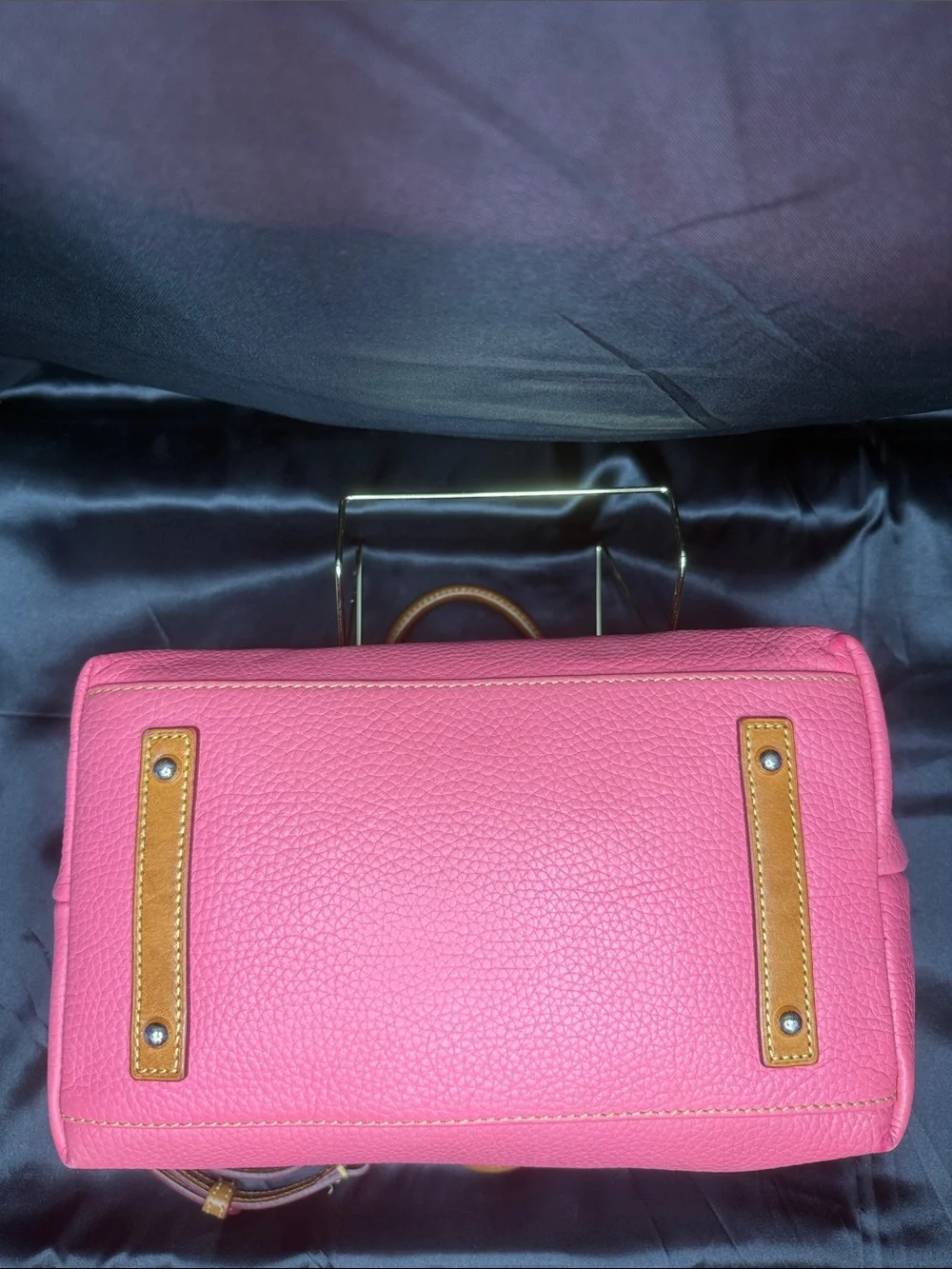 GORGEOUS DOONEY & BOURKE PINK PEBBLED GRAIN LEATHER DOMED SATCHEL / SHOULDER BAG